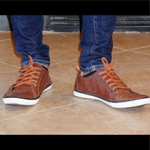 H&M low top laced sneakers